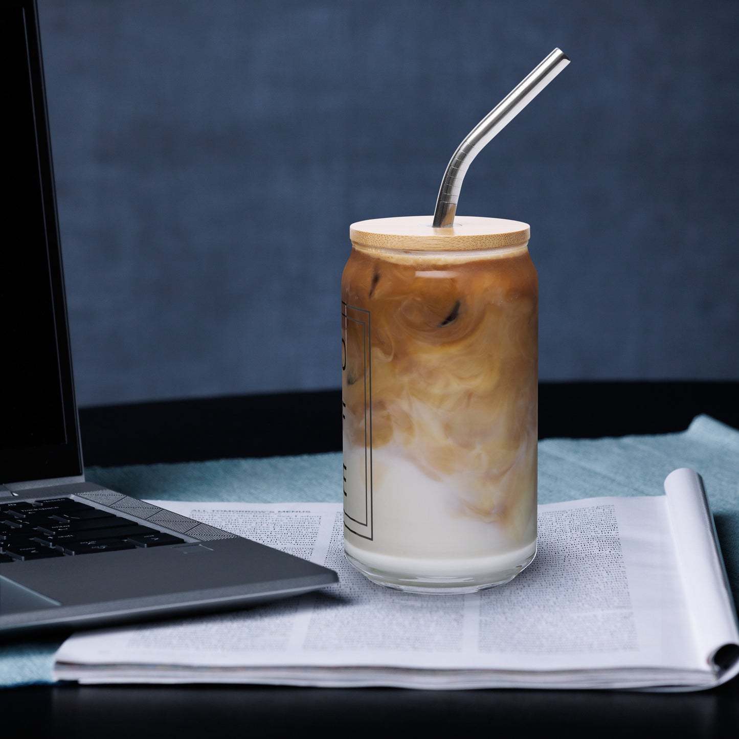 Coffee Glass with Metallic Straw 16 oz. Perfect for Cold drinks.